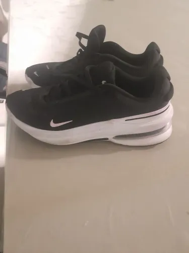 TÊNIS NIKE ZOOM UPTURN