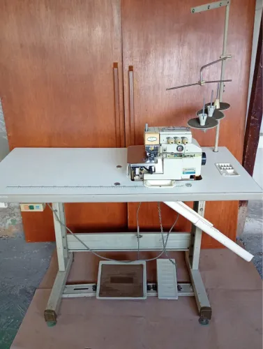 Máquina Overloque Sun Special