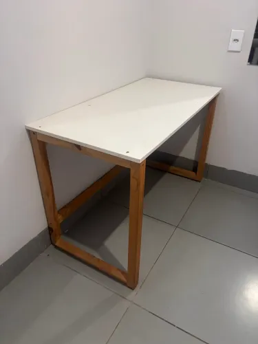 Mesa de estudos/computador 