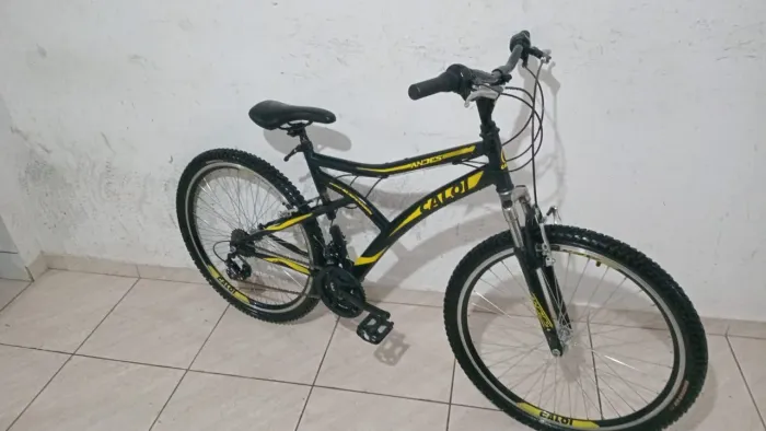 Bicicleta caloi andes aro 26 praticamente nova posso levar com taxa