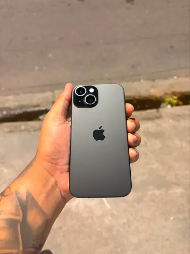 iPhone 15 caixa e nota ( veio da França) nota tudo em francês.