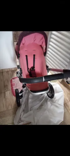 Carrinho de bebê quinny 
