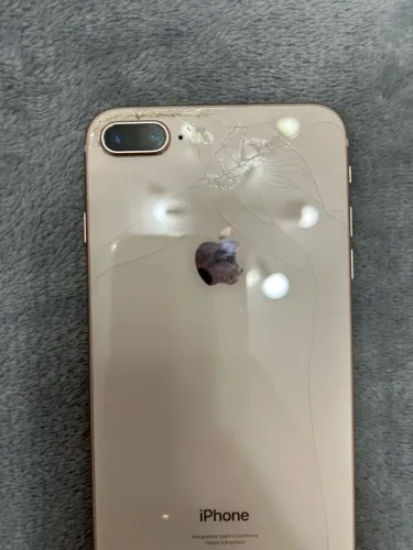 iPhone 8 Plus