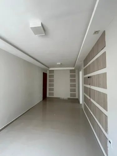 Apto reformado com 2 quartos pra locação no Recanto das Palmeiras