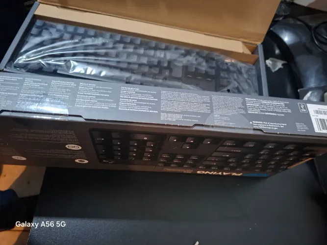 Teclado G413 mecânico $ 230 cada 