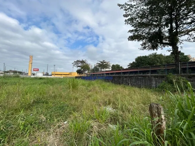 Terreno à venda em Santos/SP Zona Noroeste Bairro Areia Branca
