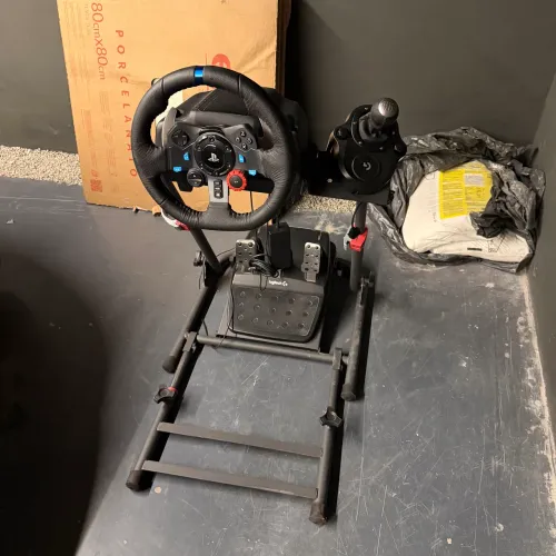 Logitech G29 + Câmbio Driving Force + Pedais + Suporte Cockpit Veloce