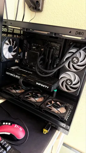 PC Gamer RTX 5060