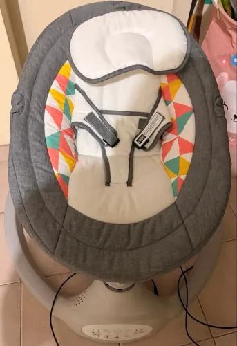 Cadeirinha de balanço bebê automática 