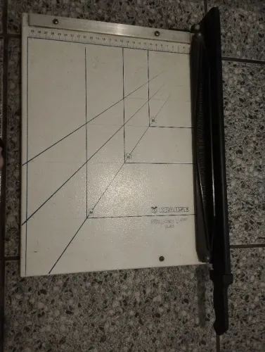 Guilhotina em perfeito Estado da marca KRAUSE