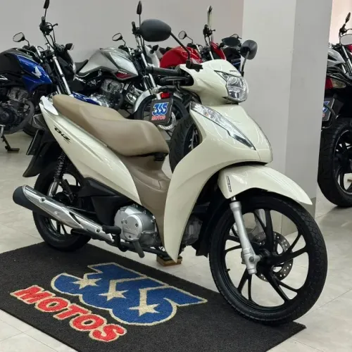 HONDA BIZ 125 2021, em excelente estado de conservação.