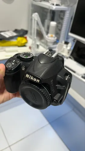 Nikon D3100 corpo leia a descrição