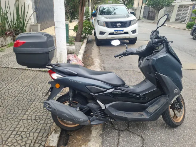 Yamaha nmax 2023 verde