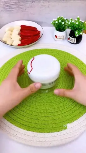 Moedor e Triturador Manual de Alimentos