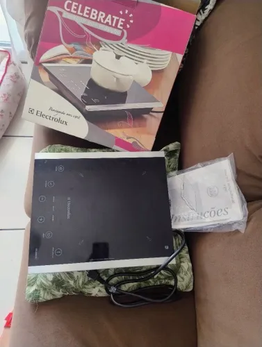 Cooktop Eletrolux 1 boca. Mod. ICP 30, 120v. Com DEFEITO 