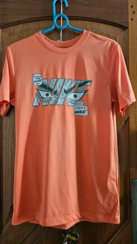 Camiseta nike anime 