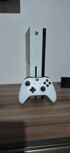 VENDO XBOX ONE S+ CONTROLE ORIGINAL+ 4 JOGOS DIGITAIS!