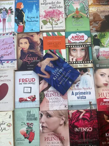 Livros de Romance/ Literatura feminina Sortido (R$7 cada)