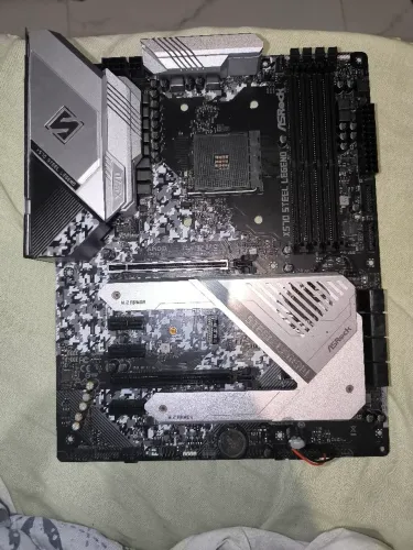 Placa-mãe ASRock X570 Steel Legend AM4 com defeito ? para reparo