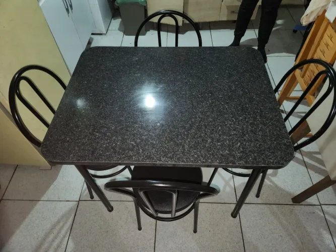 MESA 4 LUGARES