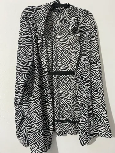 Lote de roupas usadas GG