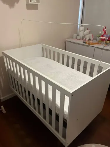 Berço 3 em 1 com colchão branco