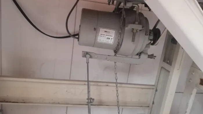 Máquina Overlock Industrial