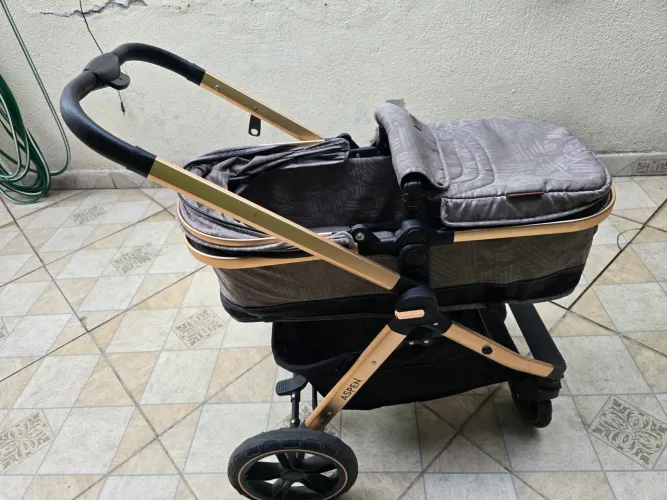 carrinho de bebê