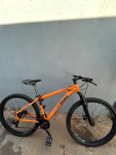 Vende- se Bicicleta MTB Mormaii Venice Aro 29 - 21V Shimano (Tamanho 17)