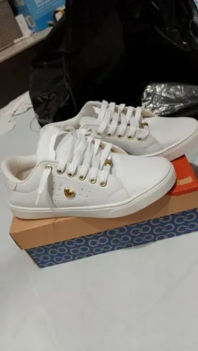 Tênis novo na caixa número 36 