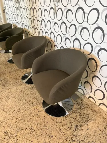 CONJUNTO 2 POLTRONAS