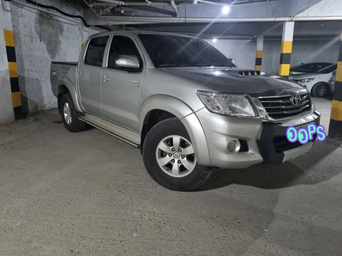 Toyota Hilux CD SRV D4-d 4X4 3.0 TDI Dies 2013