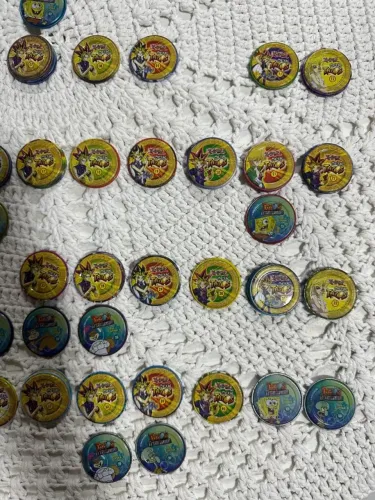 Vendo Coleção de TAZOS - 417 UN