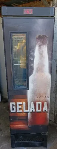 Vendo cervejeira slim Metalfrio 220v funcionando perfeitamente