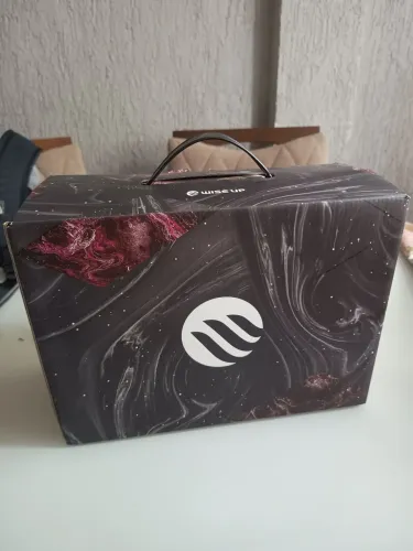 Box de livros Wise UP ano 2024 - estado de novo 