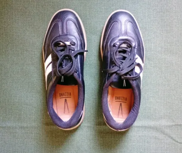 tênis preto
