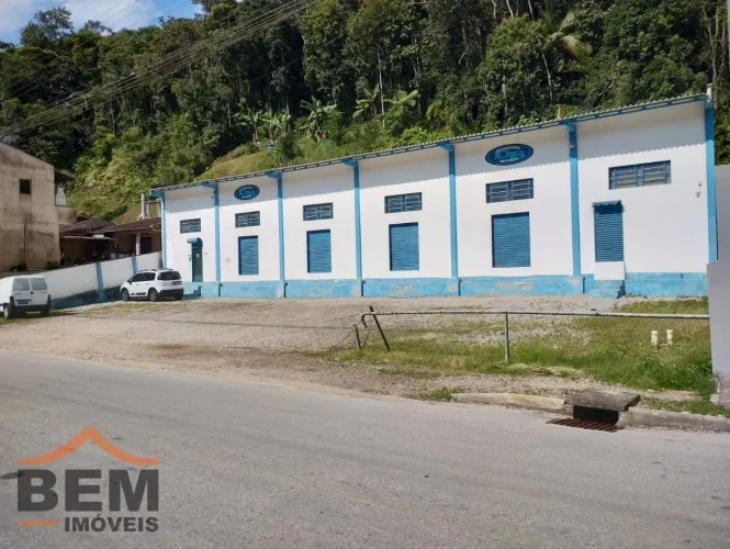 Galpão industrial/comercial em terreno de 30x30 á Venda - Nova Brasília, Brusque/ SC