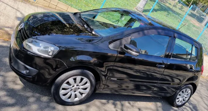 Volkswagen Fox 1.0 MI Total Flex 8V 5P 2013