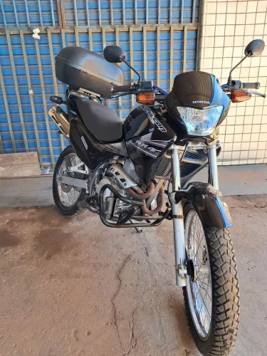 Falcon carburada inteira