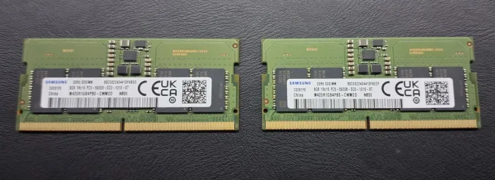 Memoria DDR5 5600MHz 2 pentes de 8GB cada.