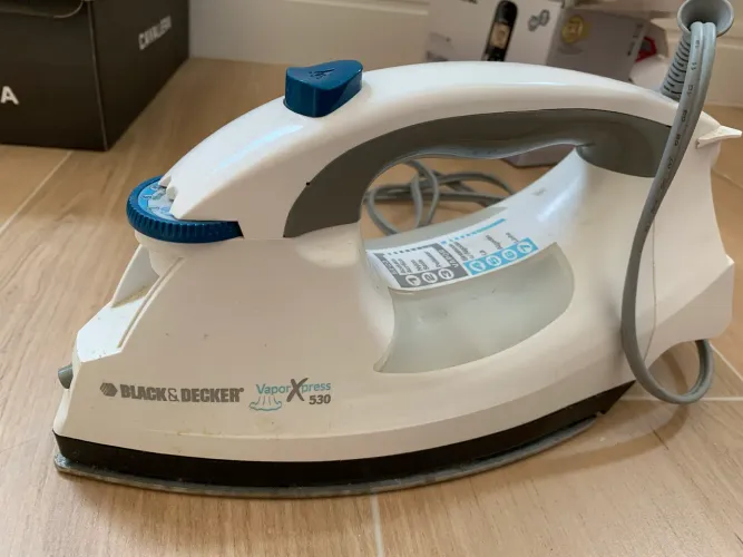 Ferro de passar black & Decker vaporxpress 305