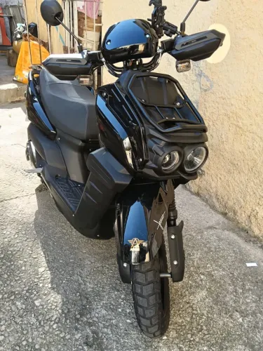 Scooter tanque 2026