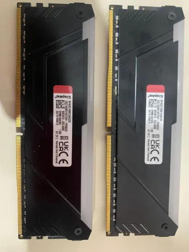 Memória 16gb ddr4 dissipador e RGB