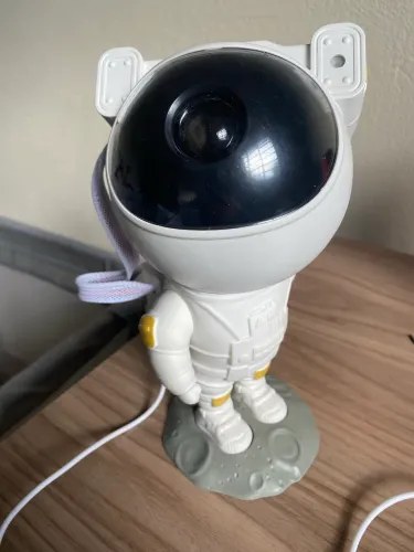 Projetor Astronauta Galáxia + Controle Remoto