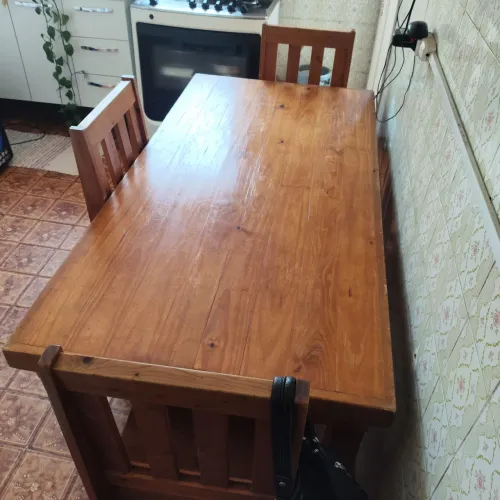 Mesa de madeira maciça 3 cadeiras