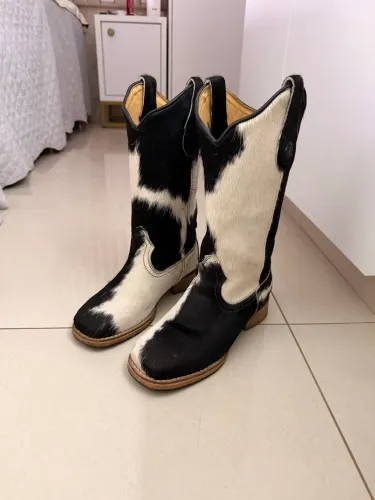 Bota Texana Feminina Pelo de Vaca
