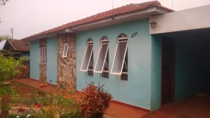 CASA em alvenaria - 3 quartos - Região central - Próximo a antiga rodoviária