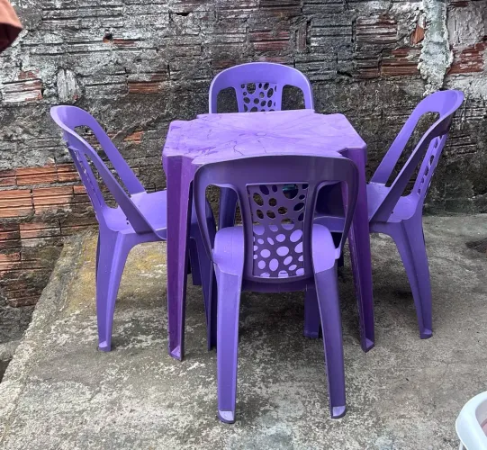 CONJUNTOS DE MESAS E CADEIRAS!