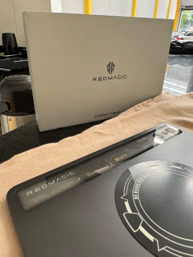 REDMAGIC ASTRA 12/256G ( com caixa )