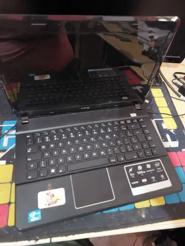 Tela e carcaça de motbook cce